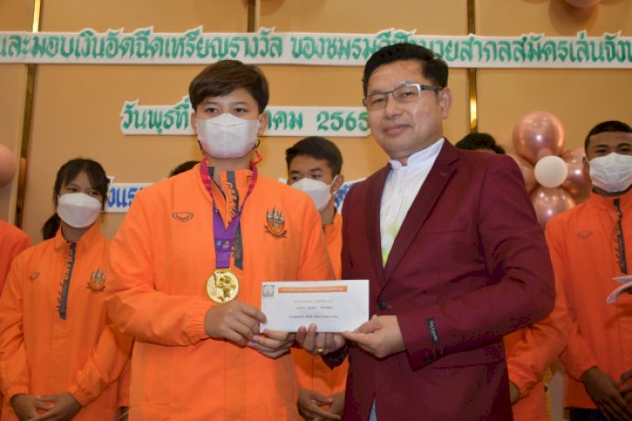 ศรีสะเกษ-มวยสากลเยาวชนสมัครเล่นสุดเจ๋งคว้า-2-เหรียญทอง-1-เหรียญเงิน-6-เหรียญทองแดง